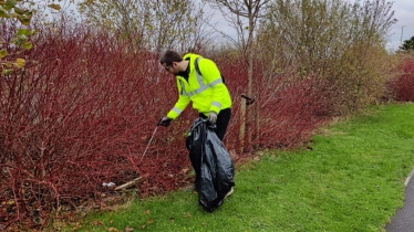 Keir Greenway litter picking.